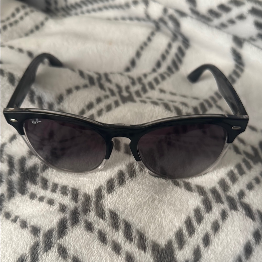 Ray-Ban Black Sunglasses